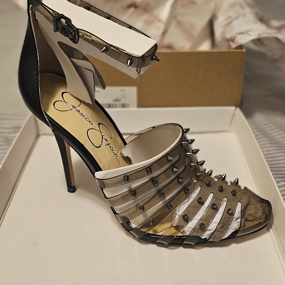 Jessica Simpson Black and Tan Spiked Heels - Picture 2 of 4